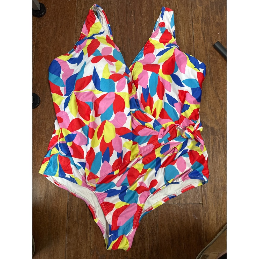 ModCloth Bold Abstract Leaf Print‎ Plunging Neckline One Piece Swimsuit 2X